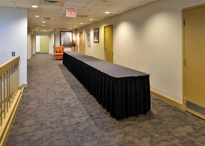 Hawthorne & Conference Center Hotel Winston-Salem