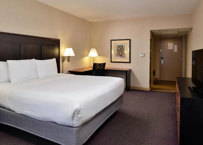 Hawthorne & Conference Center Hotel