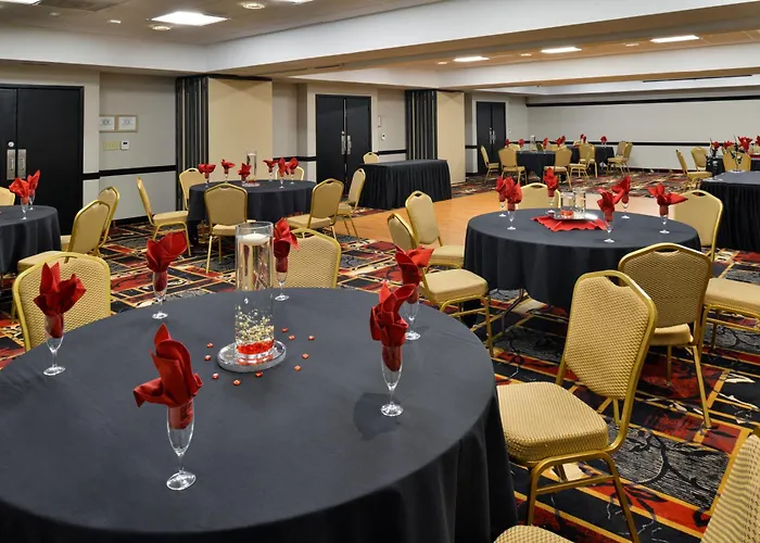 Hawthorne & Conference Center 3*