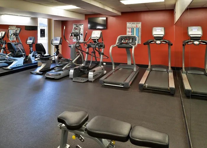 Hawthorne & Conference Center Hotel 3*