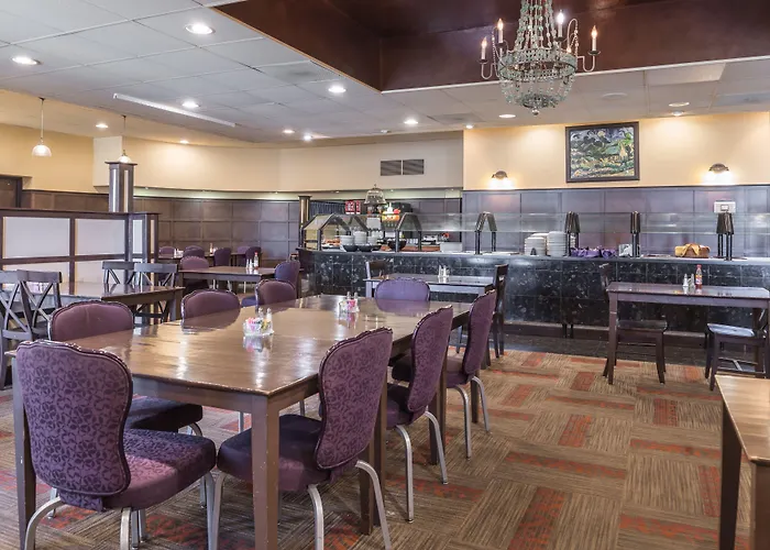 Hawthorne & Conference Center 3* Winston-Salem