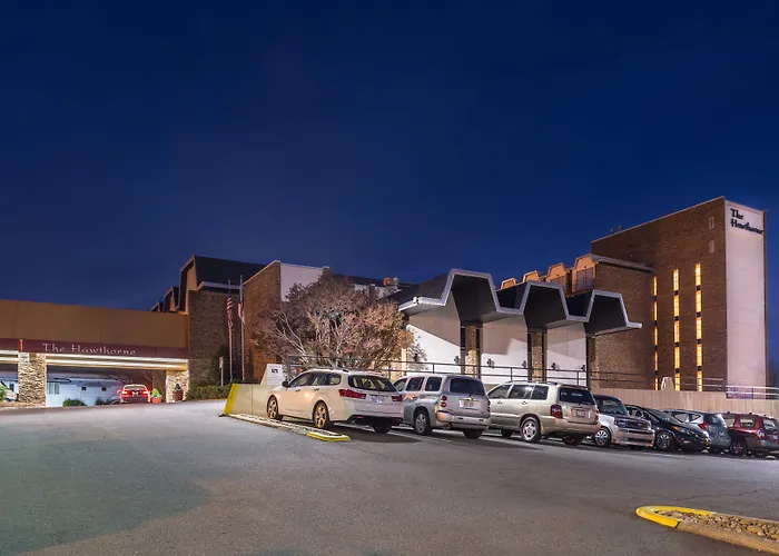 Hawthorne & Conference Center 3*