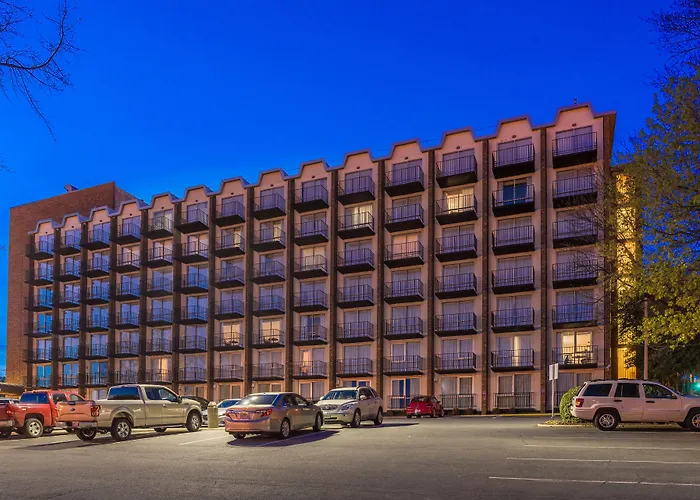 Hawthorne & Conference Center 3*